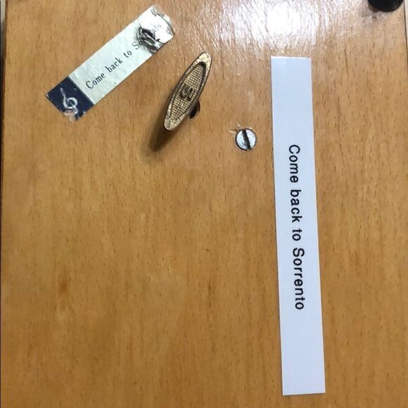 Vintage Sorrento inlaid style music box - Picture 3 of 4